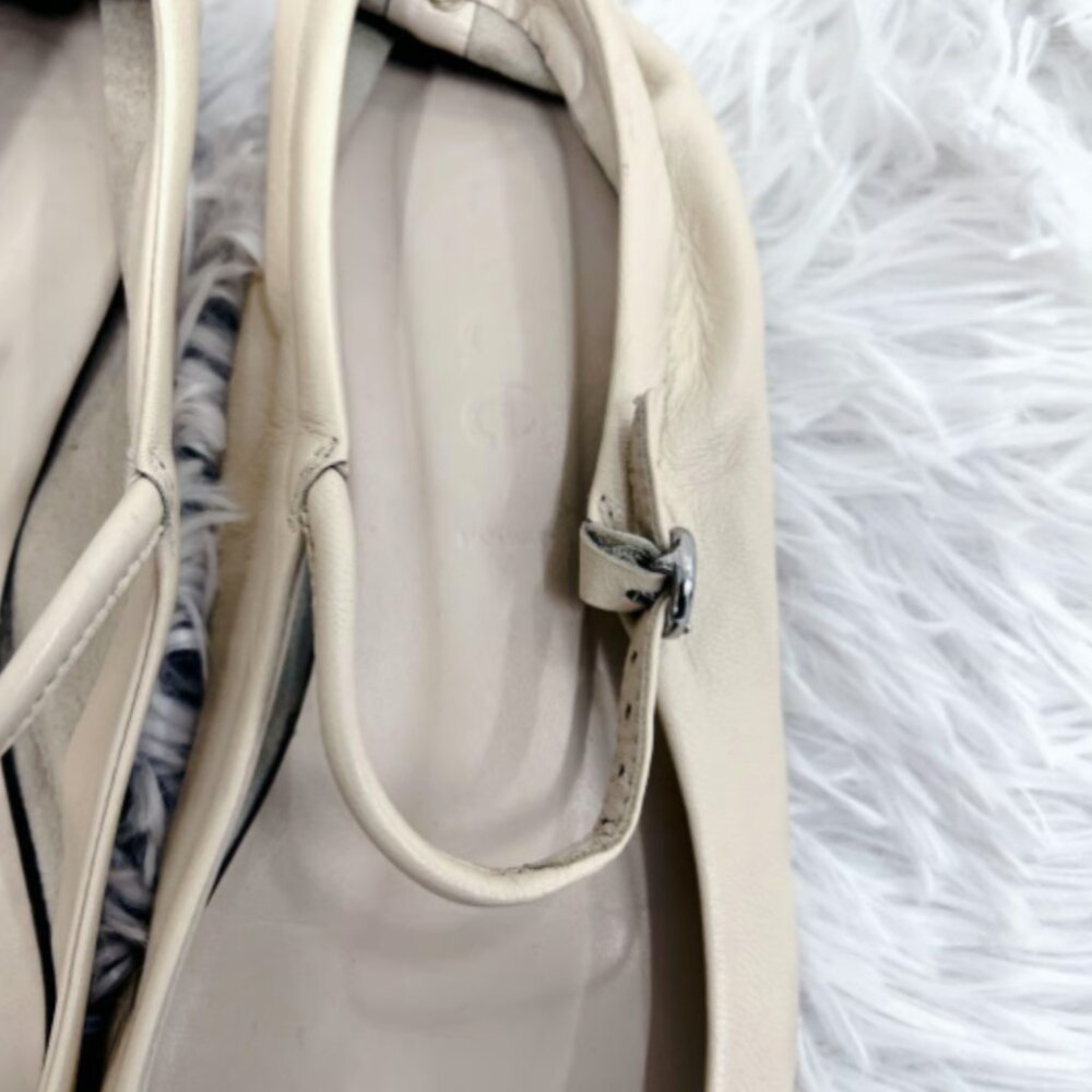 Aeyde 'Uma' Off-White Cream Leather Ballet Flats - Picture 5 of 10